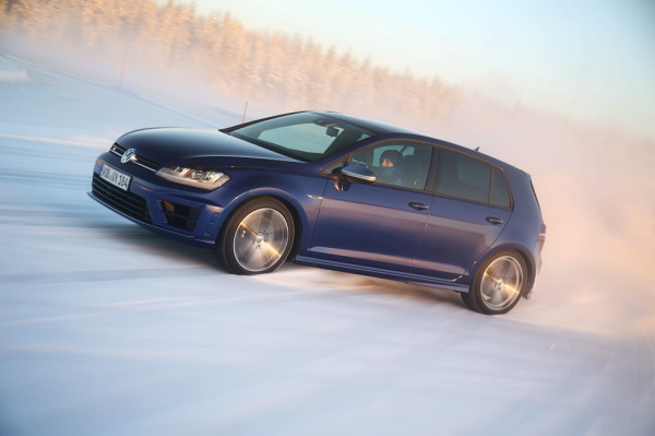 VW_Golf_R_Icedrive_024