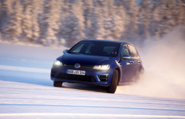 VW_Golf_R_Icedrive_025