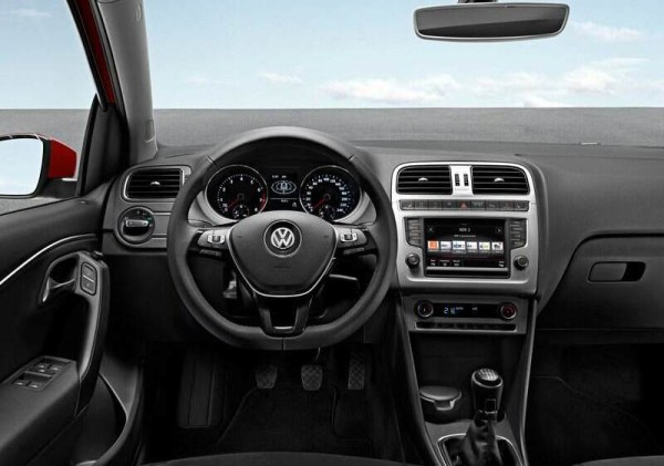 Volkswagen-Polo_2014_800x600_wallpaper_0d
