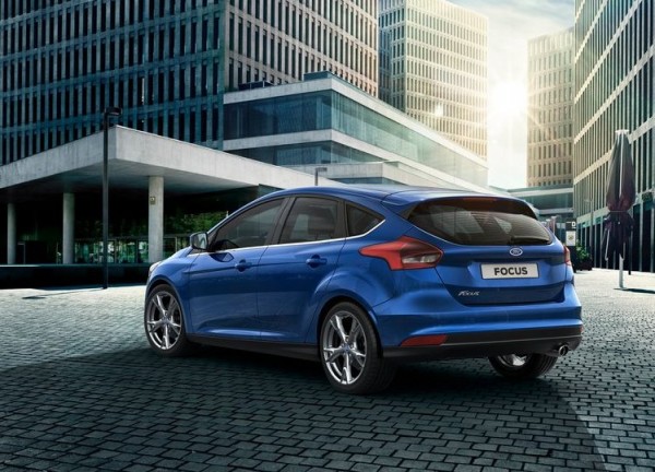 Ford-Focus_2015_800x600_wallpaper_07