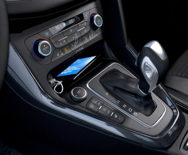 Ford-Focus_2015_800x600_wallpaper_1c