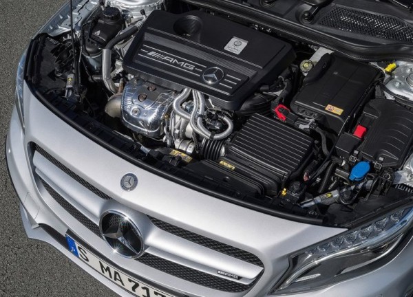 Mercedes-Benz-GLA45_AMG_2015_800x600_wallpaper_26