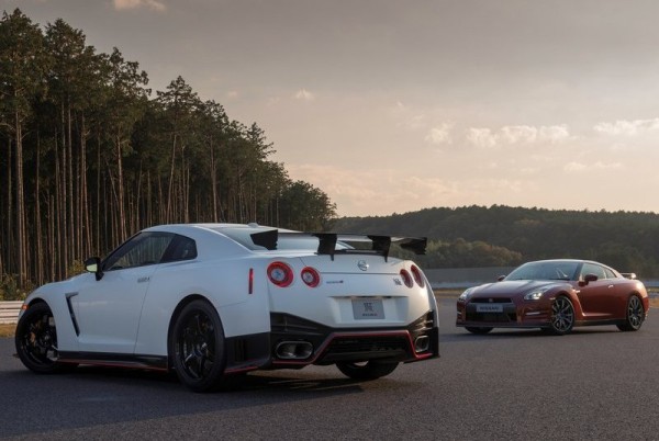 Nissan-GT-R_Nismo_2015_800x600_wallpaper_12