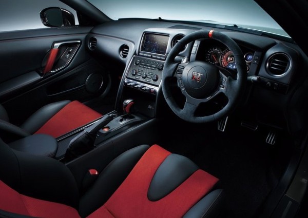 Nissan-GT-R_Nismo_2015_800x600_wallpaper_17