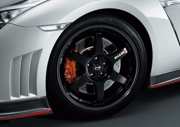 Nissan-GT-R_Nismo_2015_800x600_wallpaper_36