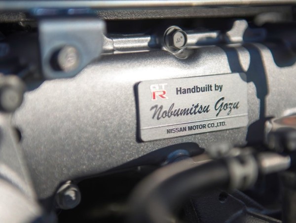 Nissan-GT-R_Nismo_2015_800x600_wallpaper_3b