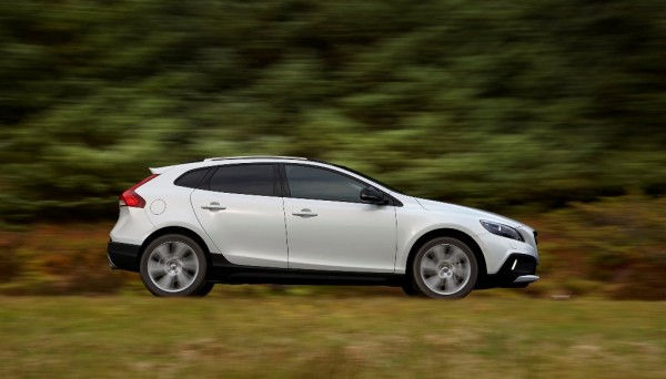 Volvo V40 D4