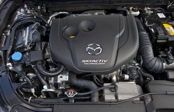 mazda3_sedan_78_1280x960