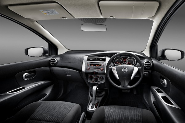 08 New X-GEAR_New Interior