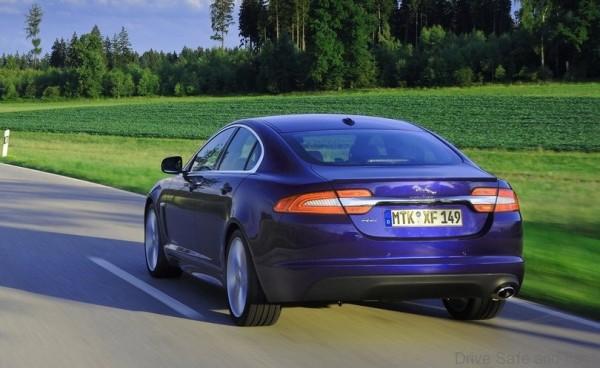 Jaguar-XF_3