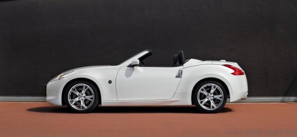Nissan-370Z_Roadster_2