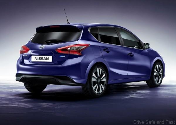 Nissan-Pulsar_2015_1280x960_wallpaper_02