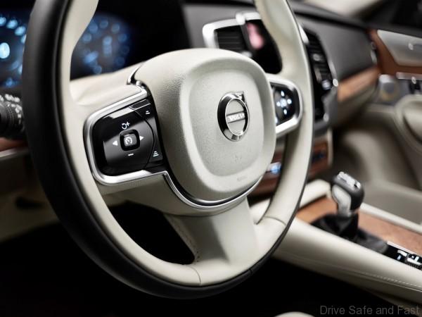 volvo-xc90-interior-04