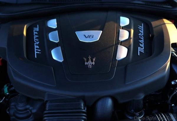 Maserati-Ghibli_engine