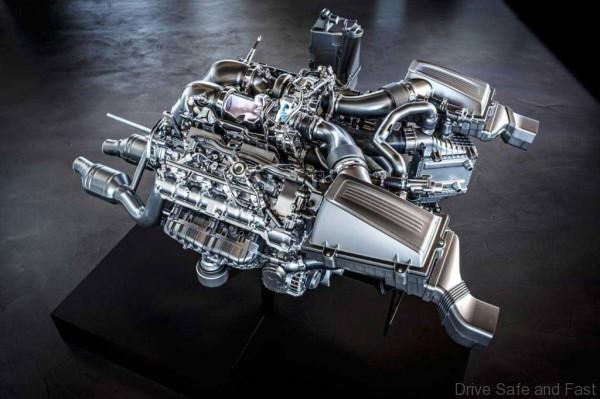 mercedes_amg_4_liter_b8_biturbo_engine1