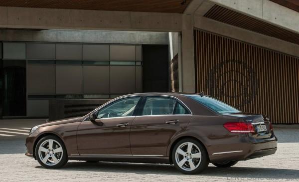 Mercedes-Benz-E-Class_2014_4
