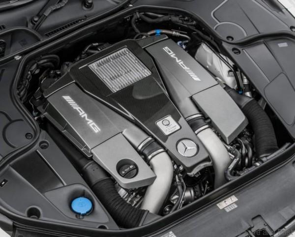 Mercedes-Benz-S63_AMG_Coupe_1