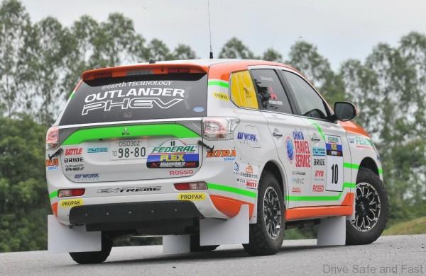 Mitsubishi Outlander rally4