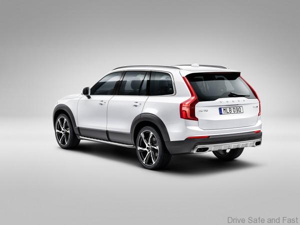 039 Volvo XC90 Rugged