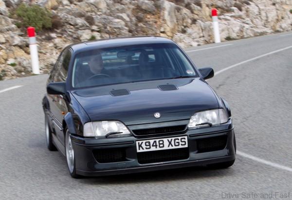 //www.autogaleria.hu -