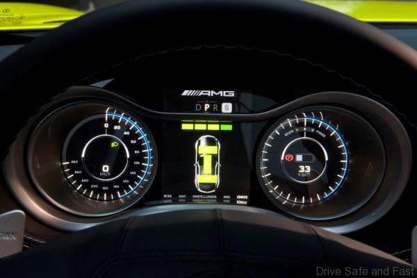 2015 Mercedes-Benz SLS AMG E-CELL