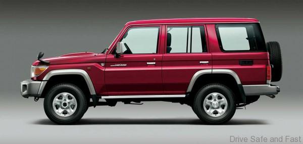 toyota_land_cruiser_70_5