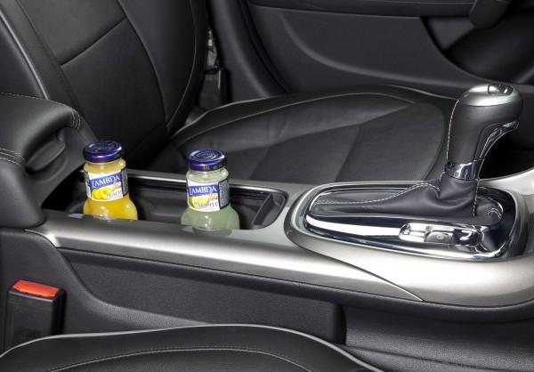 Chevrolet-Malibu_2013_1600x1200_wallpaper_59