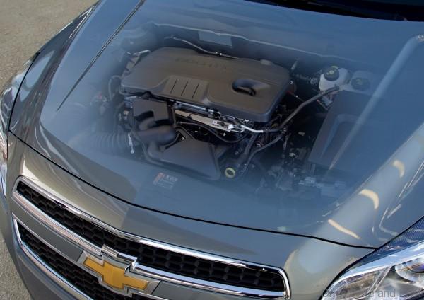 Chevrolet-Malibu_2013_1600x1200_wallpaper_66