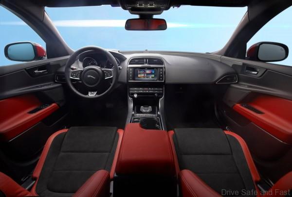 Jaguar-XE_S_2016_04