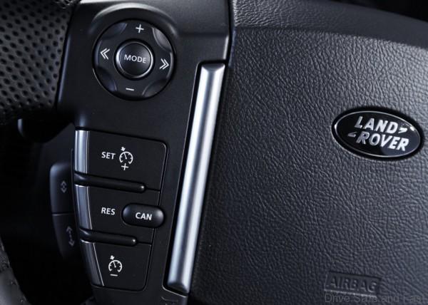 Land_Rover-Discovery_4_7