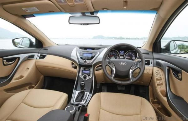 Hyundai Elantra (2)