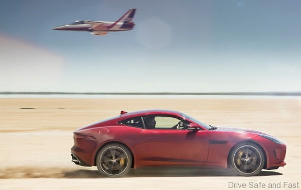 Jaguar_f-type_r_coupe_awd_1