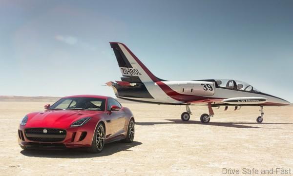 Jaguar_f-type_r_coupe_awd_5