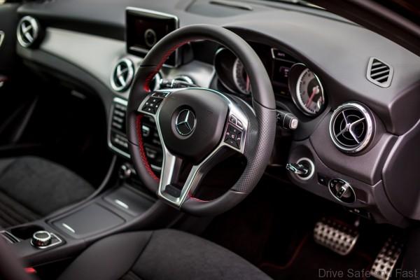 Mercedes-Benz GLA 250 4MATIC (11)