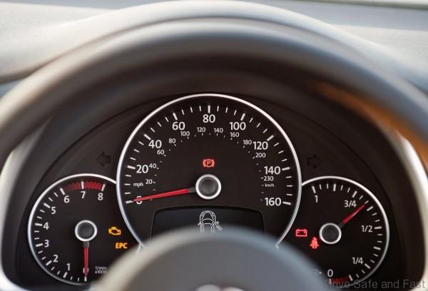 Volkswagen-Beetle_5