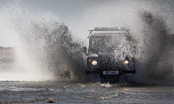 land rover defender1