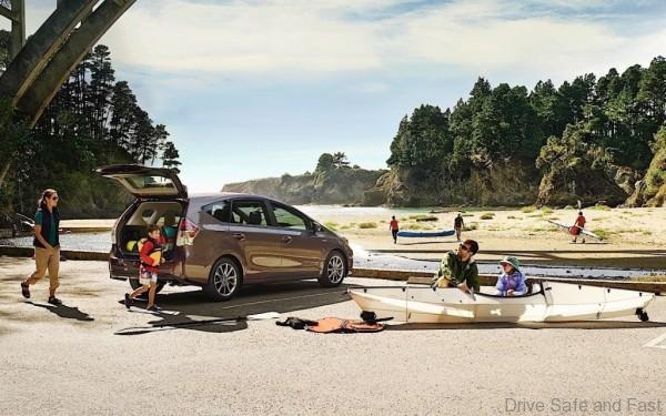 toyota-prius-v-2015_1