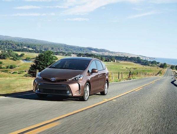 toyota-prius-v-2015_2