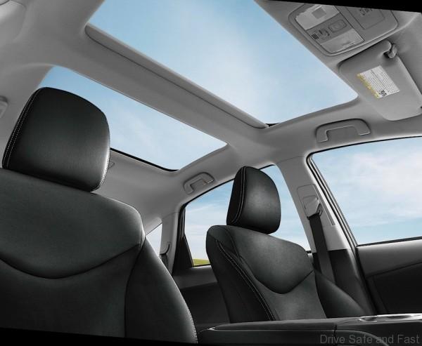 toyota-prius-v-2015_5