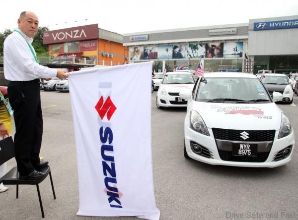 04 Convoy flagged off by Keiichi Suzuki