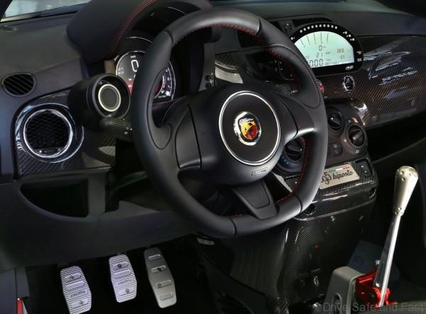 Fiat-695_Abarth_Biposto_01