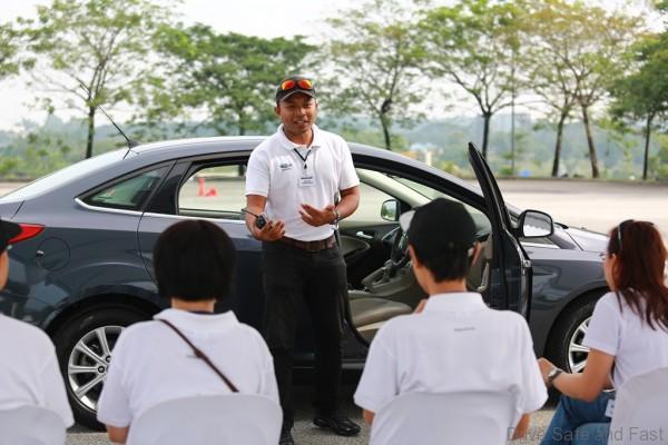 Photo 3 - Explaination on vehicle