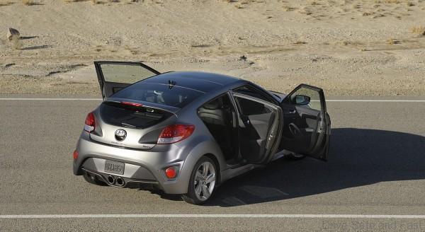 Hyundai-Veloster_Turbo_3
