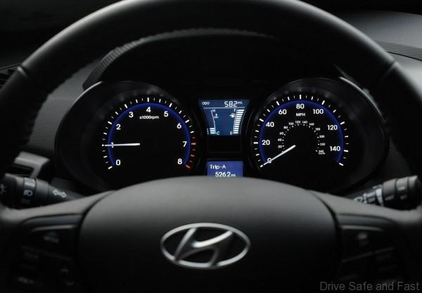 Hyundai-Veloster_Turbo_5