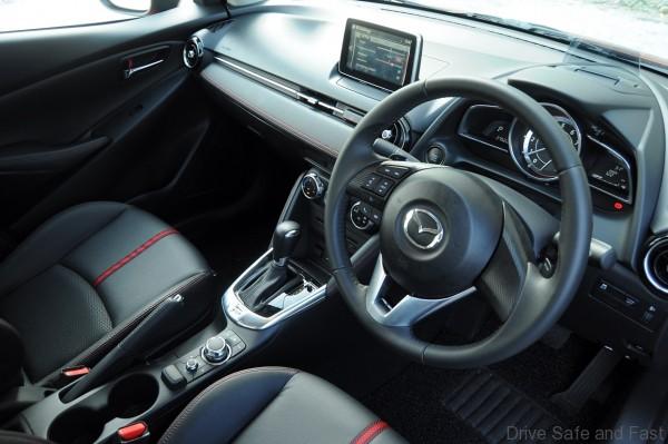 Mazda 2 Sedan Interior (5)