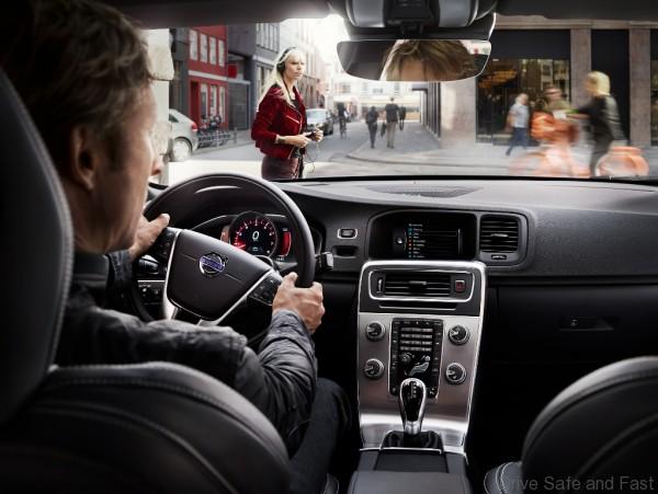 S60_Interior_Intellisafe