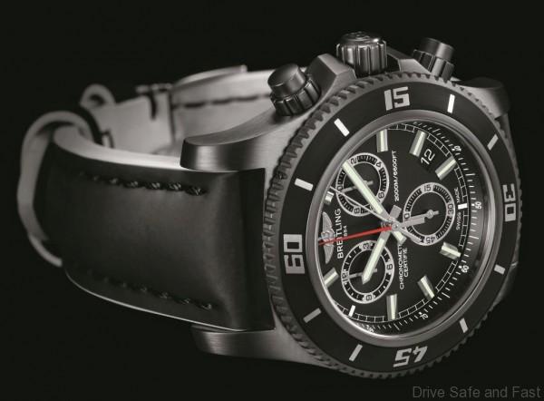 Breitling Superocean Chronograph M2000 Blacksteel 1