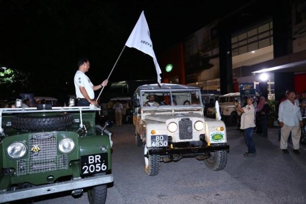 Land-Rover-4