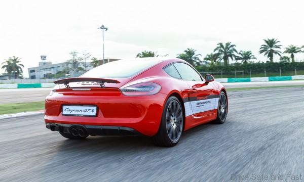 Porsche-Driving-Experience-14