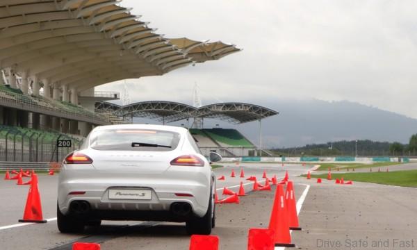 Porsche-Driving-Experience-23